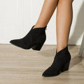 POINTED ANKLE BOOT WITH PREMIUM EFFECT