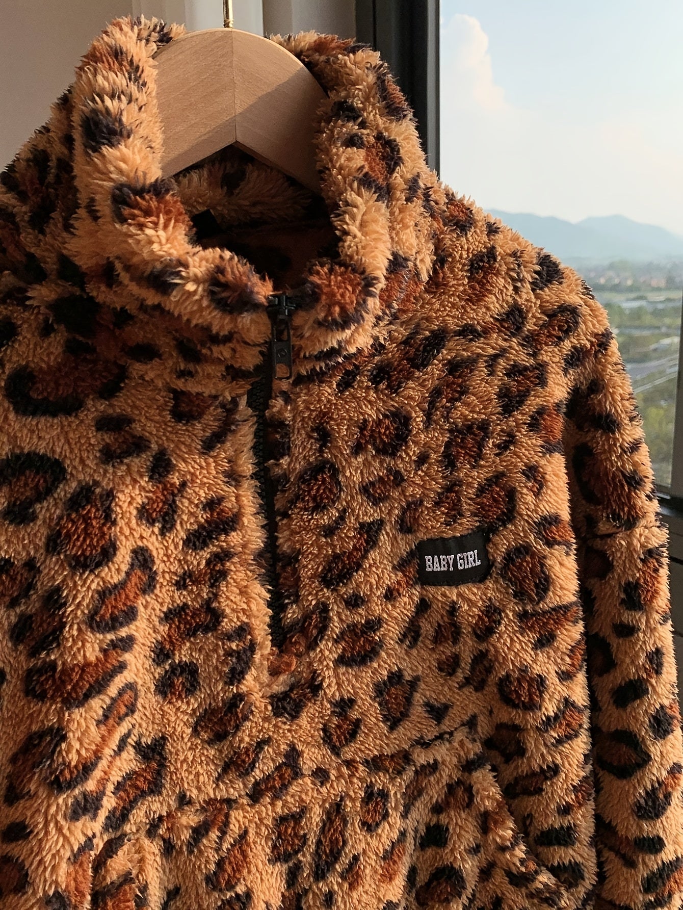 Leona™ | Plush Fleece Leopard Pullover