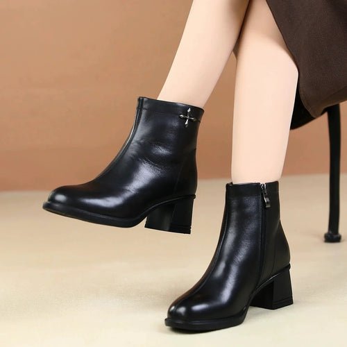 Avenis | Orthopedic Boots
